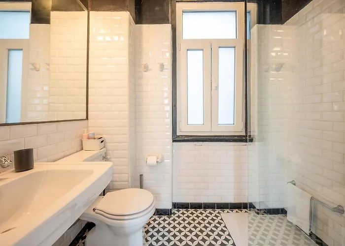 Full Building In Bairro Alto By Porta85 Lizbona