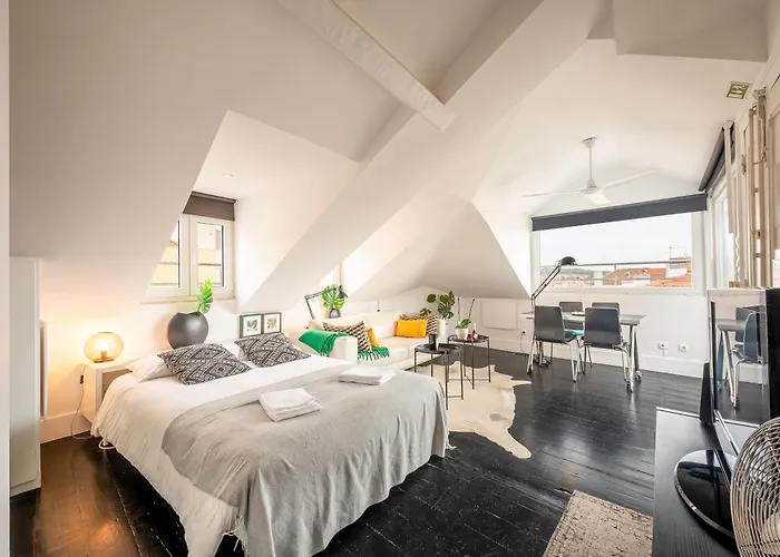 Full Building In Bairro Alto By Porta85 *