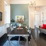 Full Building In Bairro Alto By Porta85 Lizbona