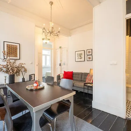 Full Building In Bairro Alto By Porta85