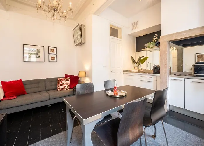 Apartment Full Building In Bairro Alto By Porta85 Lissabon