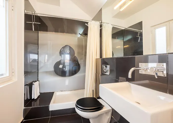 Apartment Full Building In Bairro Alto By Porta85