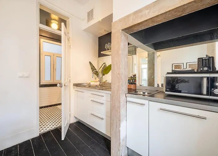 Full Building In Bairro Alto By Porta85 *