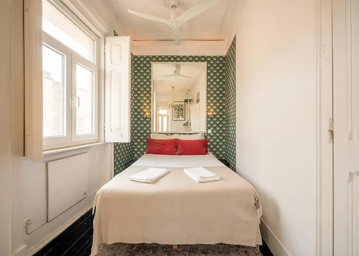 Full Building In Bairro Alto By Porta85 Διαμέρισμα *